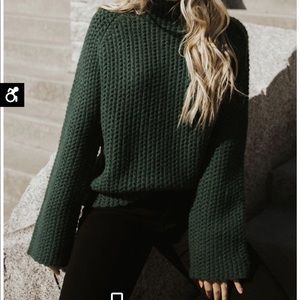 bohme brand sweater in dark green, size small